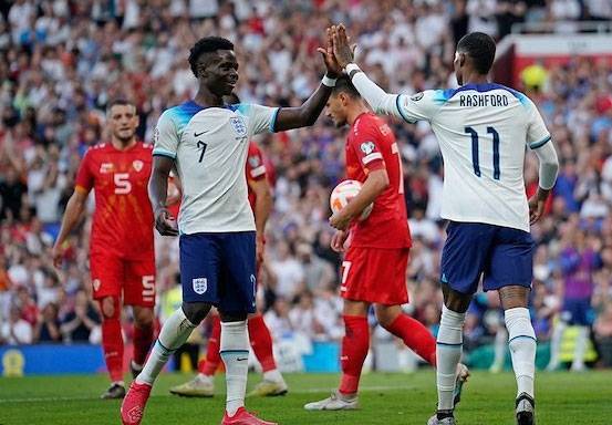 Inggris Libas Makedonia Utara 7-0