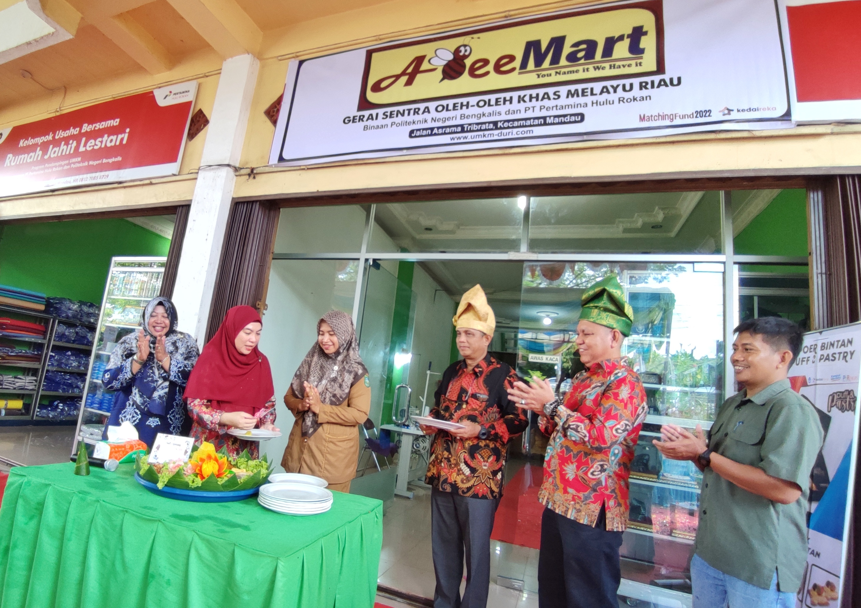 Pasarkan Produk UMKM, PHR-Polbeng Launching Gerai Oleh-oleh Khas Melayu Riau