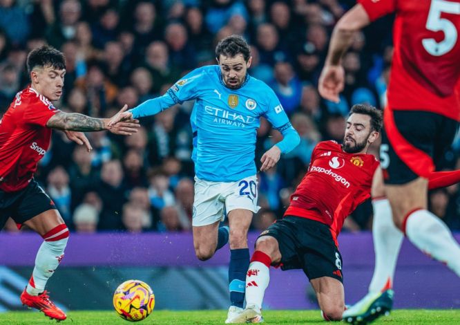 Dramatis! Man United Comeback dan Hancurkan Man City 1-2