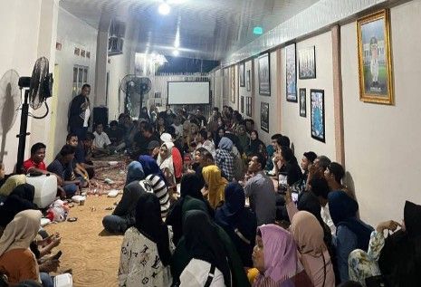 PKL 'Geruduk' Kediaman Muflihun, Nyatakan Dukungan