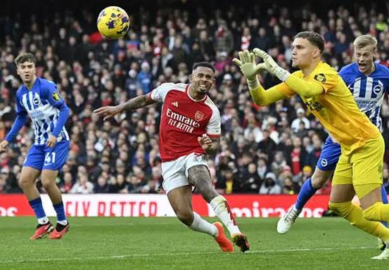 Bungkam Brighton, Arsenal Geser Liverpool dari Puncak Klasemen
