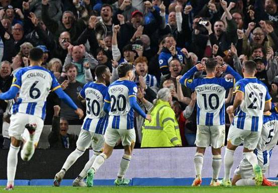 Bintang Argentina Bikin MU Keok di  The American Express Community Stadium