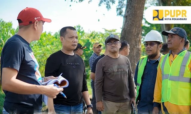 Plt Kepala Dinas PUPR Dampingi Pj Wali Kota Pekanbaru