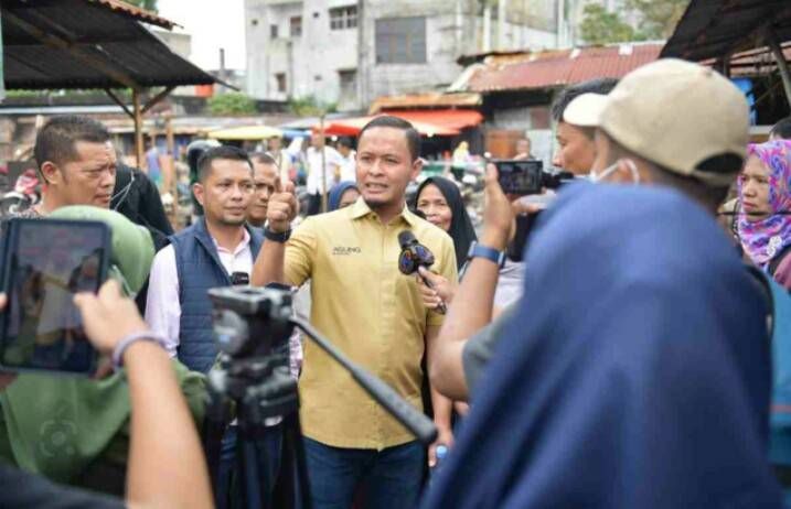 Waka DPRD Kota Pekanbaru TAF Tinjau Kondisi Pedagang Pasar Cik Puan Korban Kebakaran
