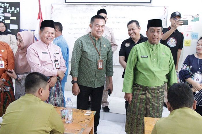 Uji Coba Makan Siang Bergizi di SMPN 03, BGN dan Pemko Pekanbaru Berikan Menu Lokal