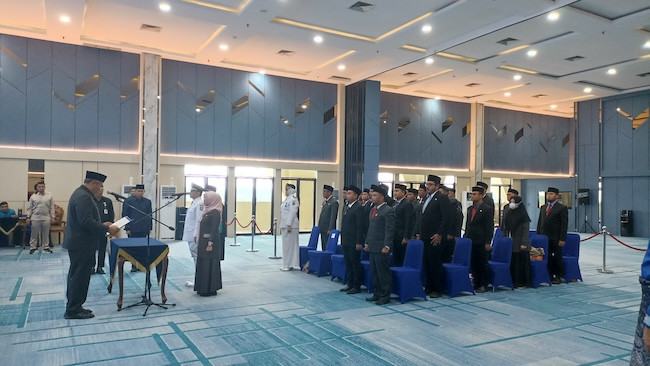 25 Pejabat Administrator dan Pengawas di Lingkungan Pemko Pekanbaru Resmi Dilantik