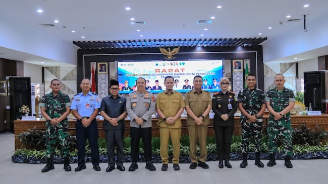 Forkopimda Pekanbaru Sepakat Tertibkan Kabel Fiber Optik Semrawut dan Membahayakan