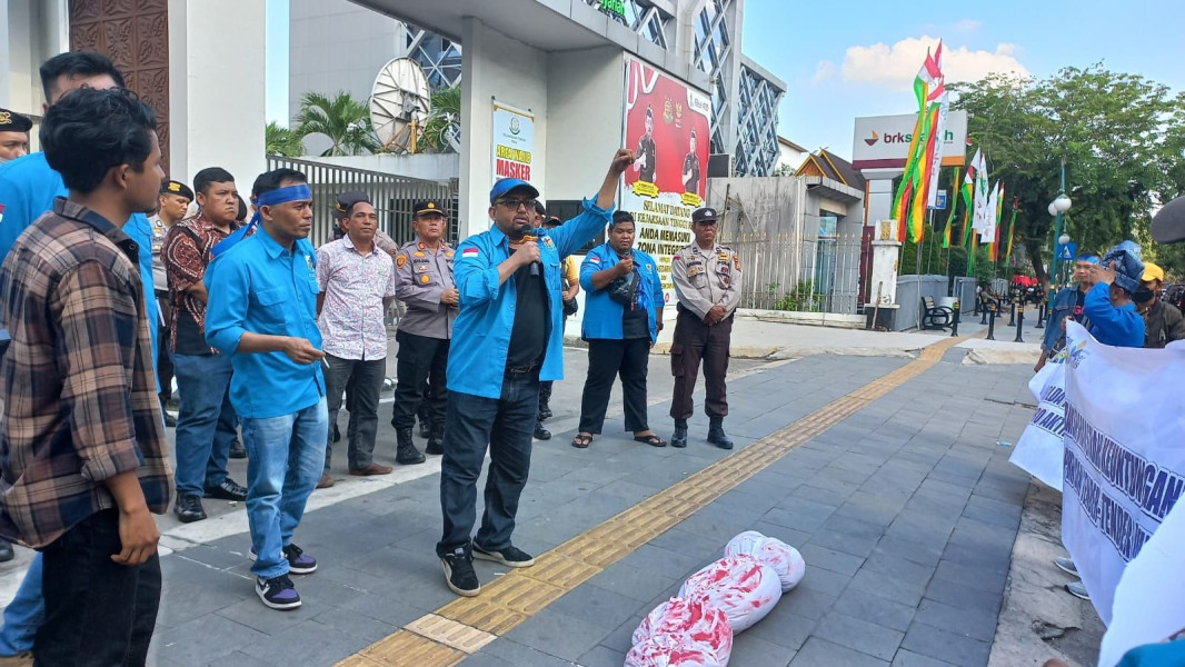 Pengunjuk Rasa KNPI Riau Ungkap PT Adil Utama Diduga Tak Bayar Pajak