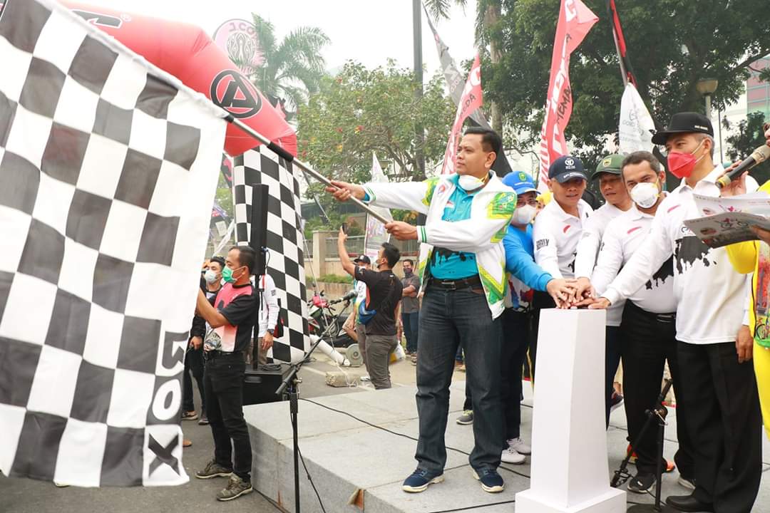 Wawako Pekanbaru Lepas Peserta Gowes Nusantara 2019