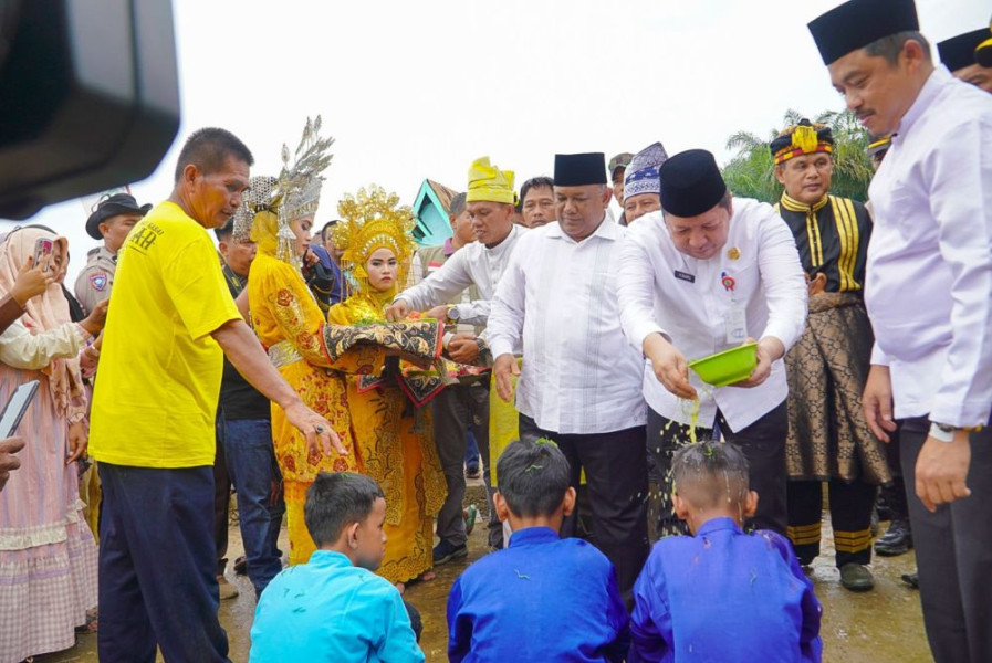 Asisten I Setdaprov Riau: Mari Bersama Budayakan Tradisi Balimau Kasai di Kampar