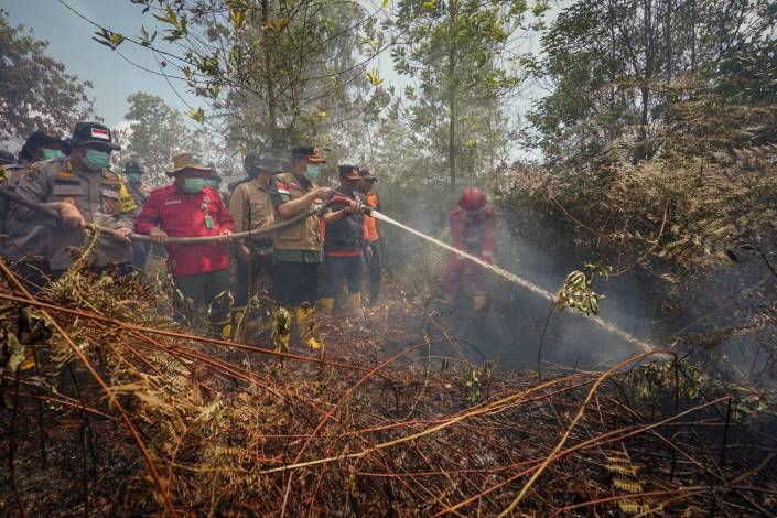 Tinjau Kebakaran di Dumai, Ini Respon Gubernur Riau