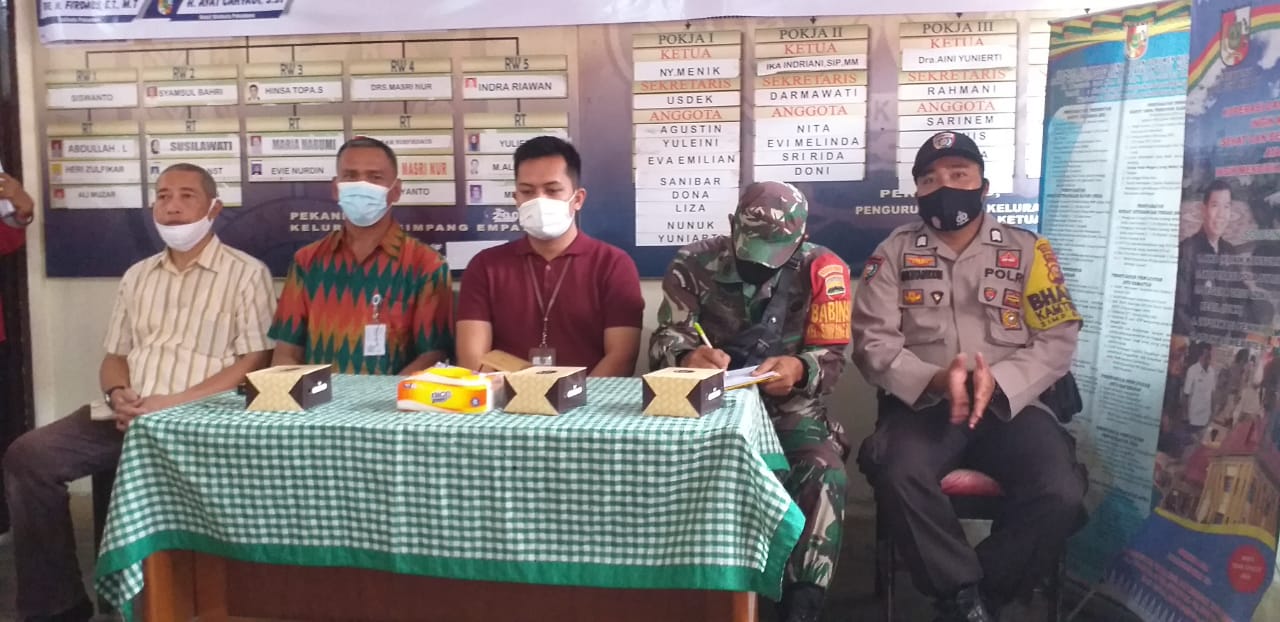 Babinsa Hadiri Rakor Tiga Pilar Terkait Pencegahan  Covid-19 dan Program Vaksinasi Massal 