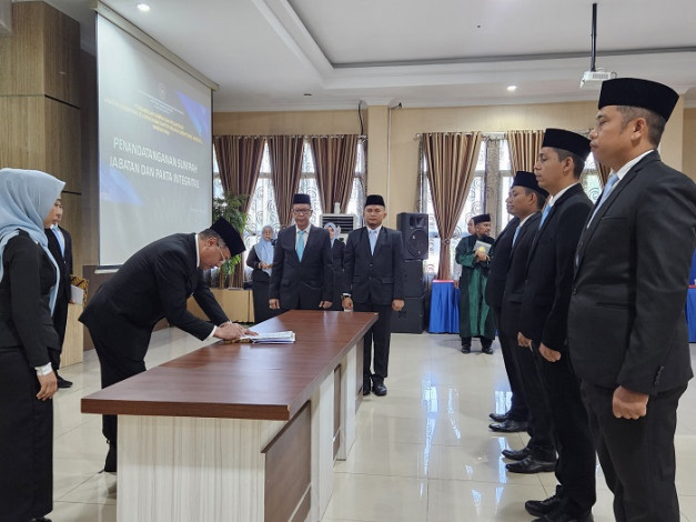 Kanwil Ditjenim Riau Lantik 11 Pejabat Fungsional