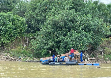 Tim Gabungan Bongkar 55 Rakit PETI di Sepanjang Sungai Kuantan