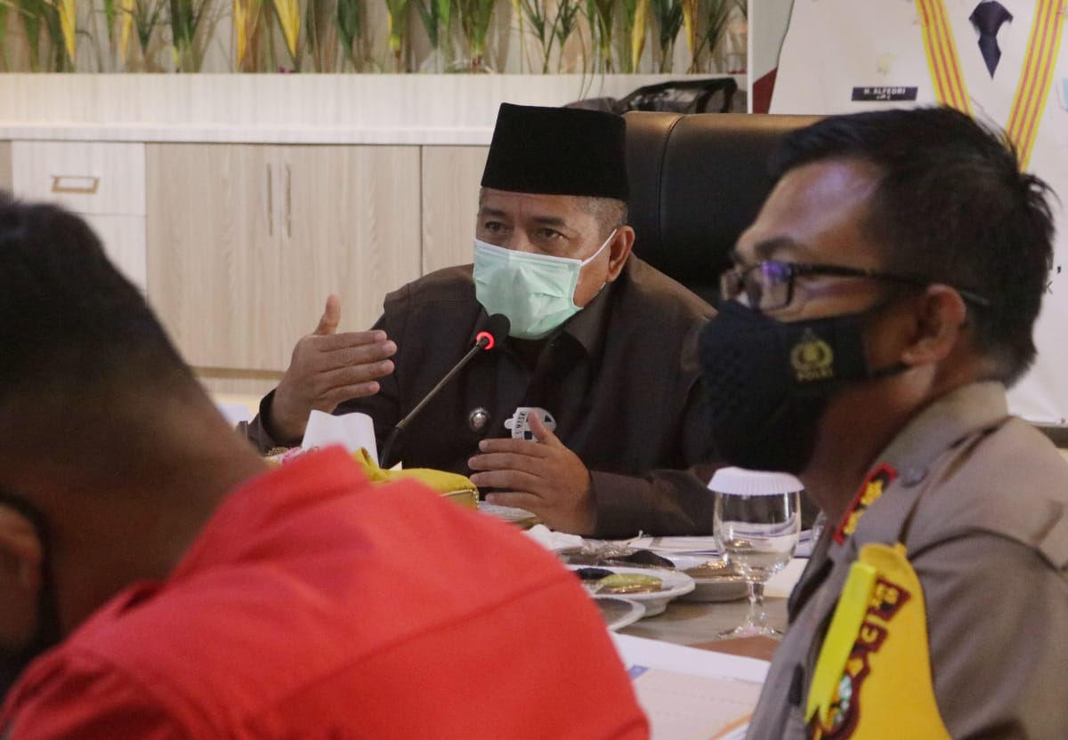 Bupati Alfedri Hadiri Rakor Pengendalian Karhutla di Provinsi Riau