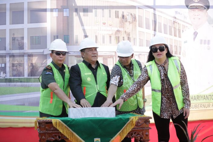 Pj Gubri dan Danrem 031 Wirabima Groundbreaking RS Tentara Senilai Rp43 Miliar