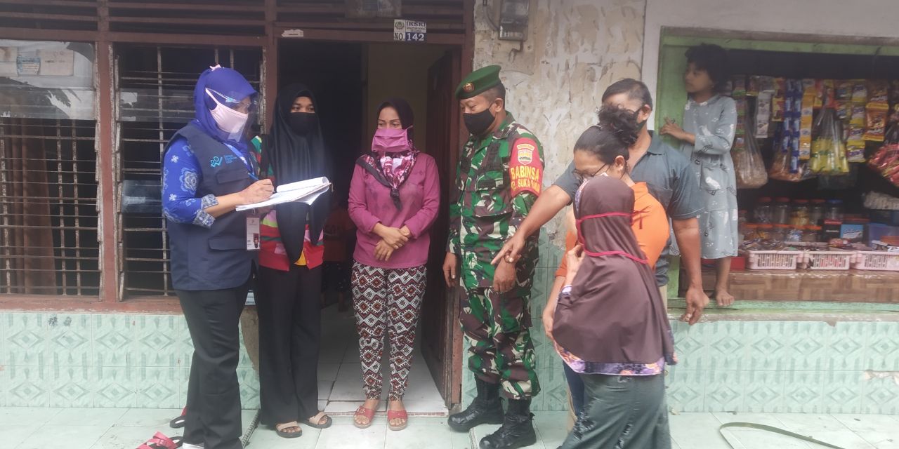 Babinsa Dampingi Petugas Sensus Data Penduduk Kelurahan Sukaramai