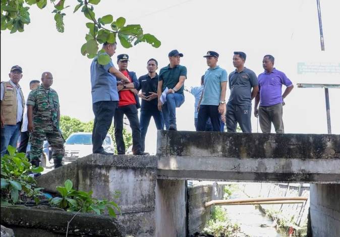 Usai Overlay Jalan Suka Karya, Parit Kembali jadi Prioritas