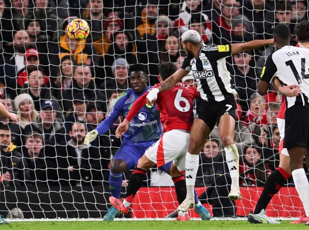 Newcastle Permalukan Man United di Old Trafford