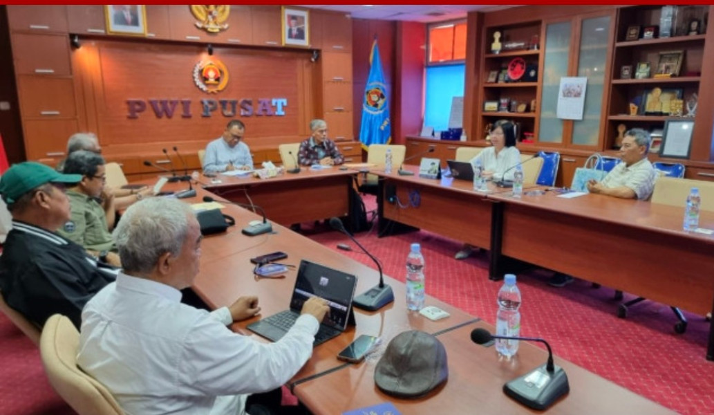 DK  Berhentikan Penuh Hendry Ch Bangun dari Keanggotaan PWI