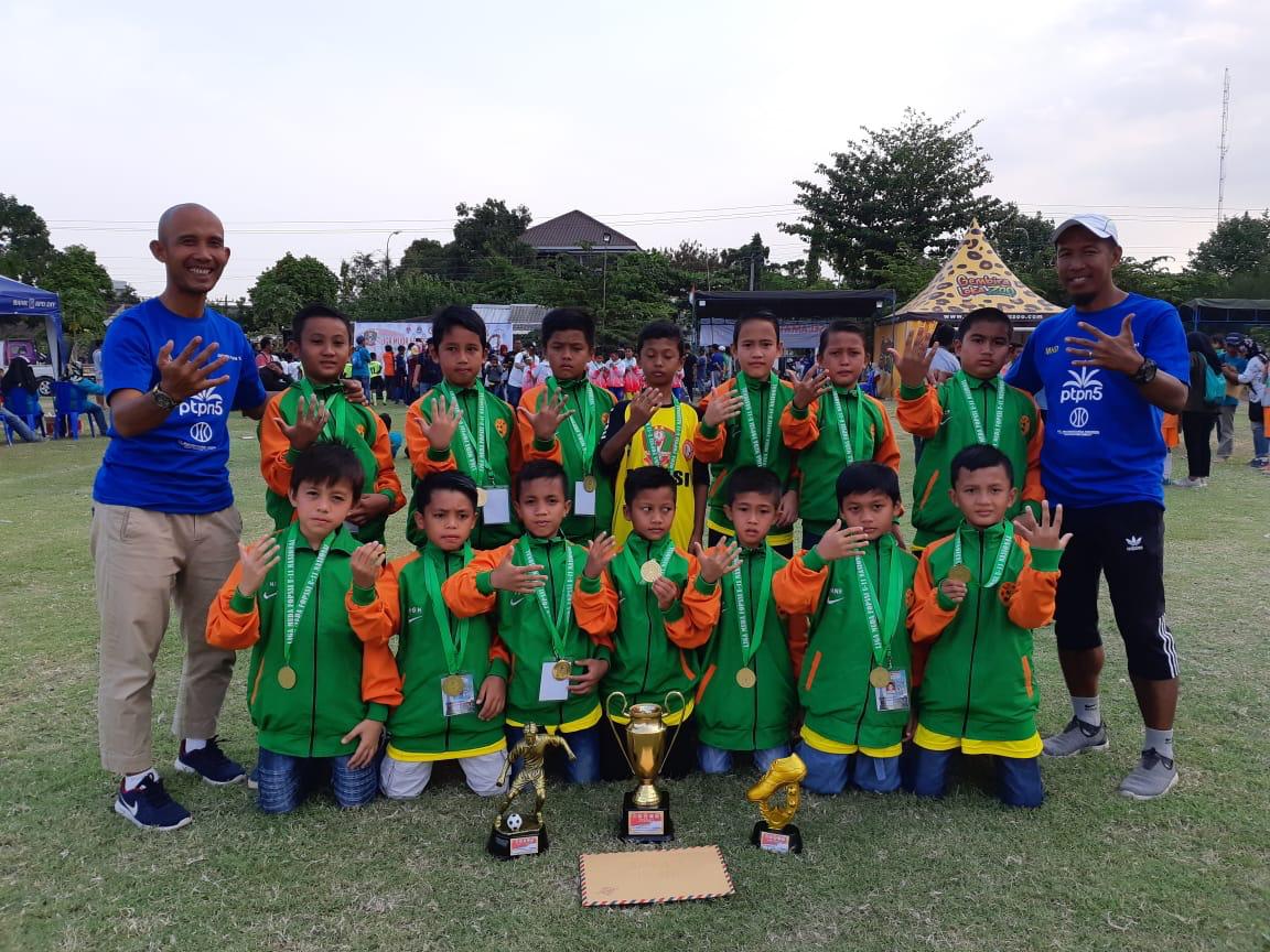 FOPSSI U 11 Di Jogjakarta, Junior PTPN5  Juara, Borong Gelar Pemain Terbaik & Top Skorer