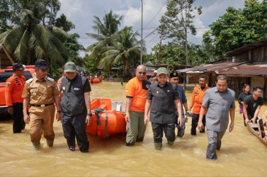 Musim Hujan, Gubri Minta BPBD Siap Siaga Hadapi Potensi Bencana Banjir