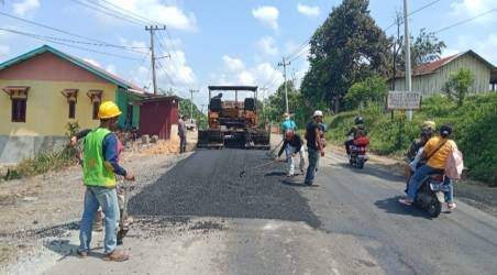 Plt Gubri Intruksikan UPT PUPR Perbaiki Jalan Rusak