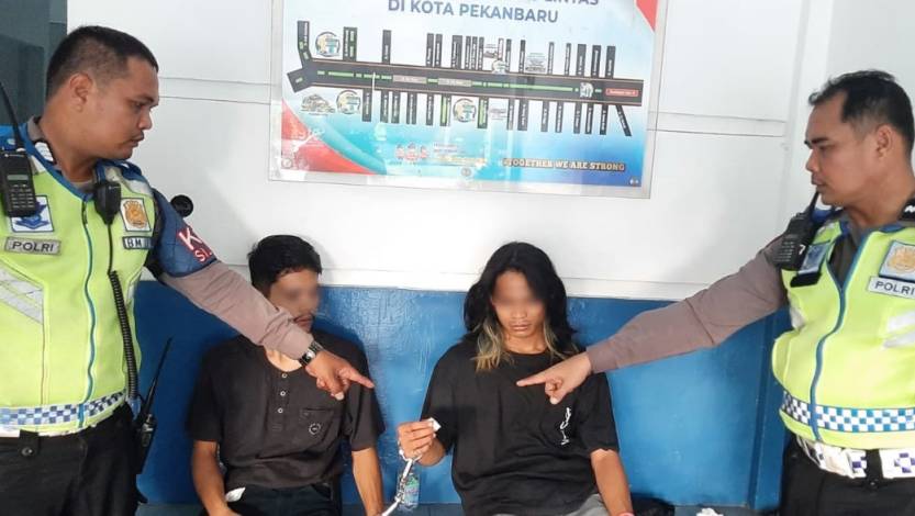 Disetop Polisi karena Tak Pakai Helm, Pengendara Ketahuan Bawa Sabu