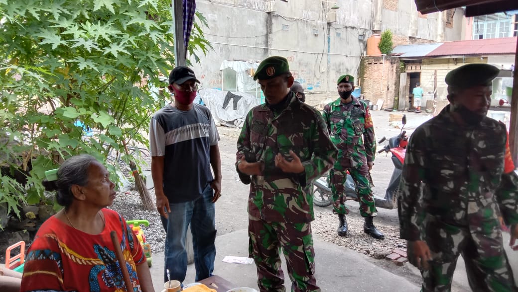 Babinsa Kelurahan Sukaramai Komsos ke Warga Binaan 
