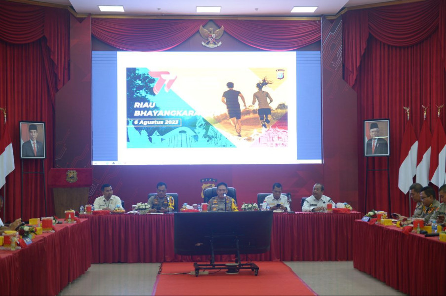 Kapolda Riau Pimpin Rapat Bhayangkara Fun