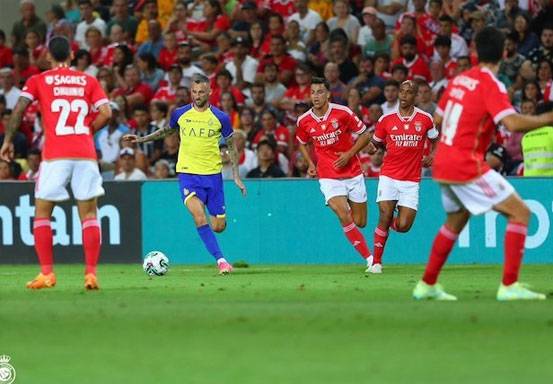 Al Nassr Dipermalukan Benfica 1-4