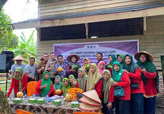 Camat Binawidya Dampingi Tim Juri Dalam Penilaian Lomba KWT Rajawali Sakti Maju Bersama