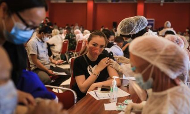 Kemenkes Targetkan 190 Juta Warga RI Rampung Vaksin Pada  Mei 2022