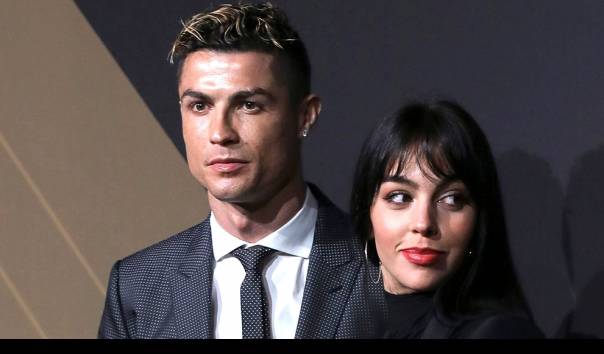 Berita Duka, Ronaldo Umumkan Salah Satu Bayi Kembarnya Meninggal