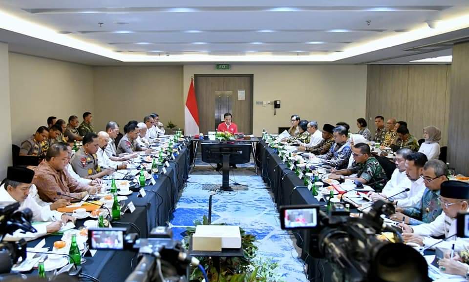 Wakil Walikota Pekanbaru Hadiri Rapat Terbatas Soal Karhutla dengan Presiden Jokowi