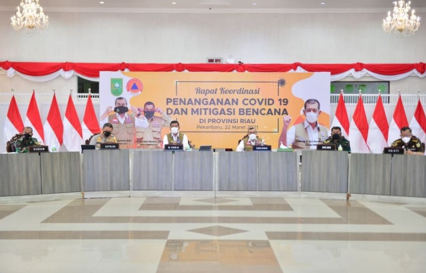 Rapat Bersama Kepala BNPB RI, Gubri Paparkan Kondisi Riau