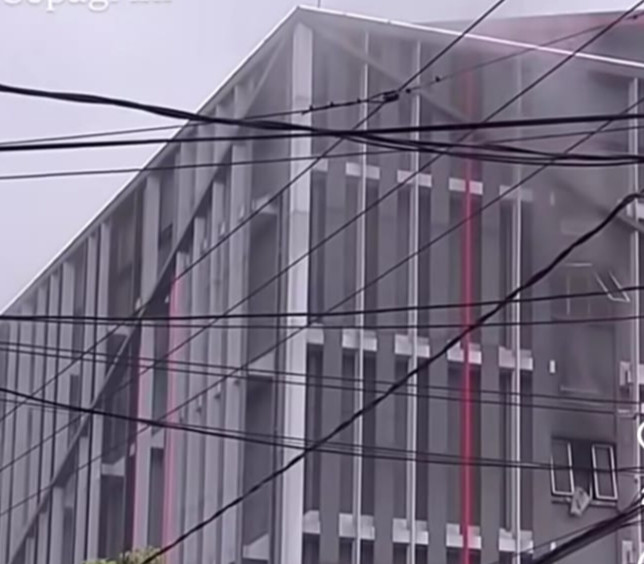 Hotel New Hollywood Pekanbaru Terbakar, Api dari Kamar Tamu