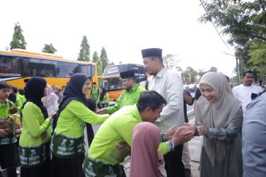 Bupati Ade Sambut Kepulangan Kafilah Inhu, Suasana Berlangsung Hangat