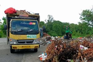 Pengangkutan Sampah di Pekanbaru Berangsur Normal