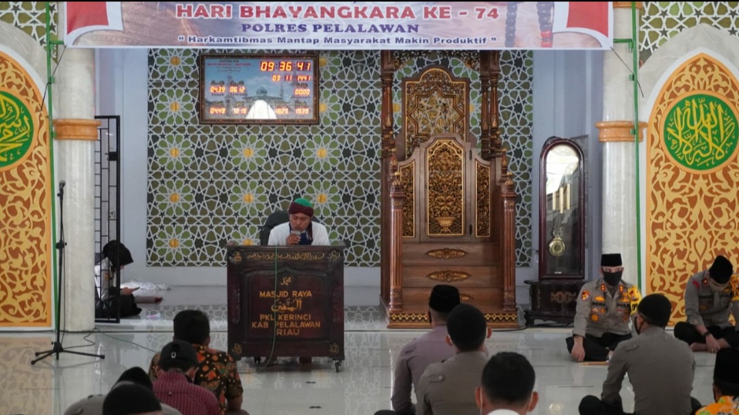 Peringati Hari Bhayangkara ke-74, Polres Pelalawan Gelar Tahlilan di Masjid Raya Al-Muttaqin