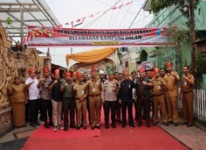 Polresta Pekanbaru Resmikan Kampung Bebas Narkoba di Kampung Dalam