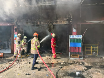 Toko Bangunan di Jalan Jendral Terbakar, Dua Warga Alami Luka Bakar