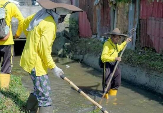 Dinas PUPR Pekanbaru Normalisasi Drainase di Arifin Ahmad