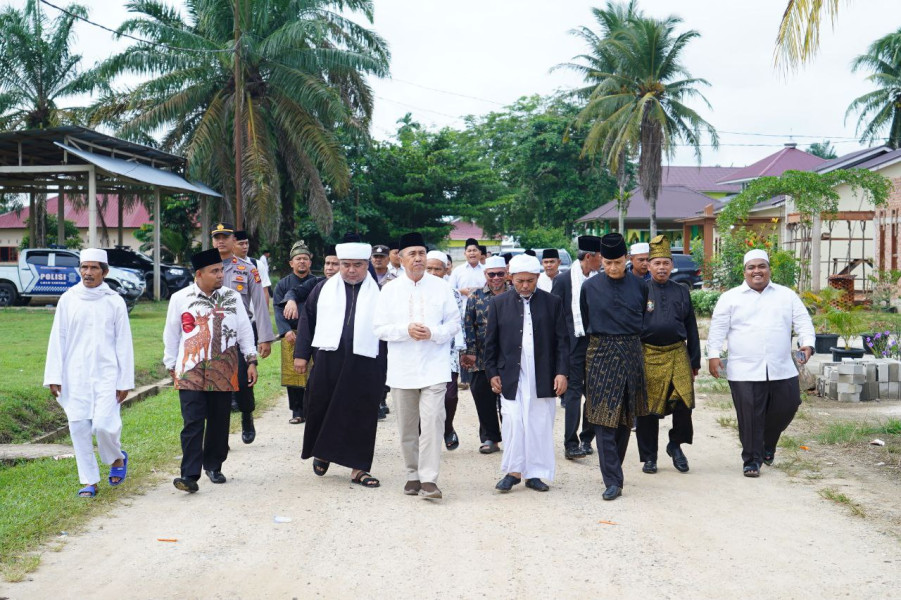 Gubernur Riau ajak Pengurus Ponpes Darussalam Bantu Pemerintah Cegah Narkoba