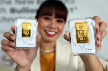 Harga Emas Antam Hari Ini Merosot Rp 9.000, Buyback Ikut Terkoreksi