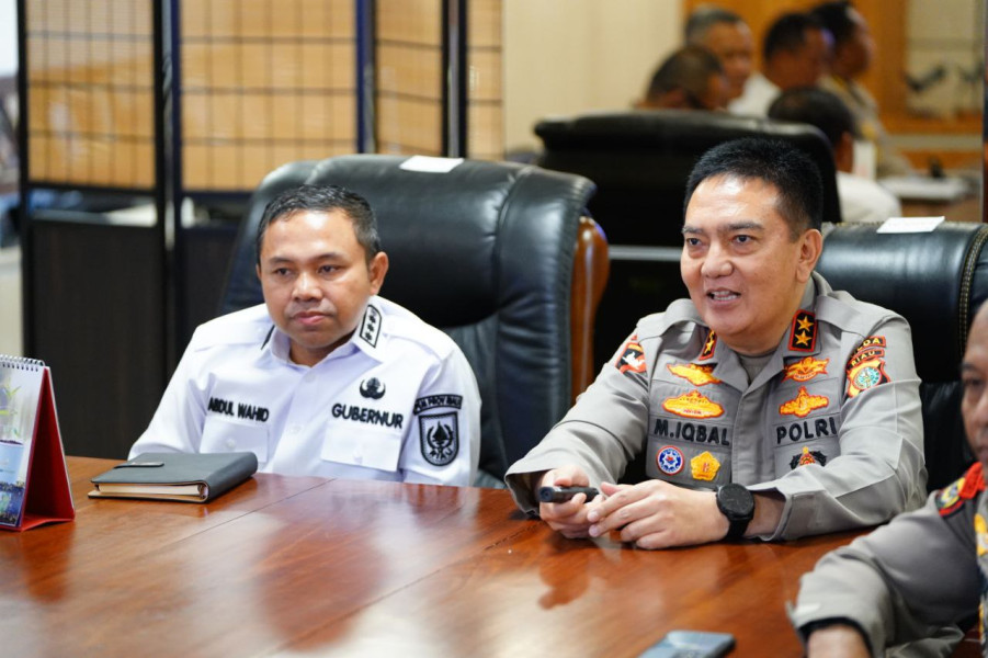 Gubri Abdul Wahid dan Kapolda Riau Gelar Pertemuan, Bahas Pengamanan PSU Siak
