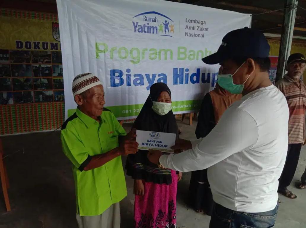 Rumah Yatim Gelontorkan Bantuan untuk Warga Prasejahtera Kelurahan Sungai Sibam Pekanbaru