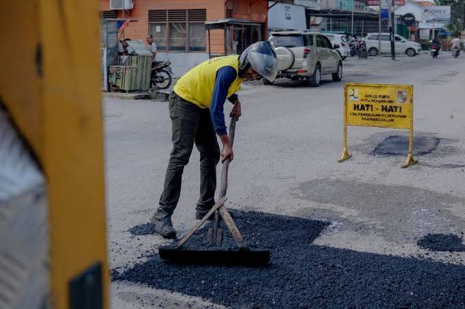 PUPR Pekanbaru Gesa Perbaikan Jalan Rusak, Tiga Ruas Jalan Mulai Dioverlay
