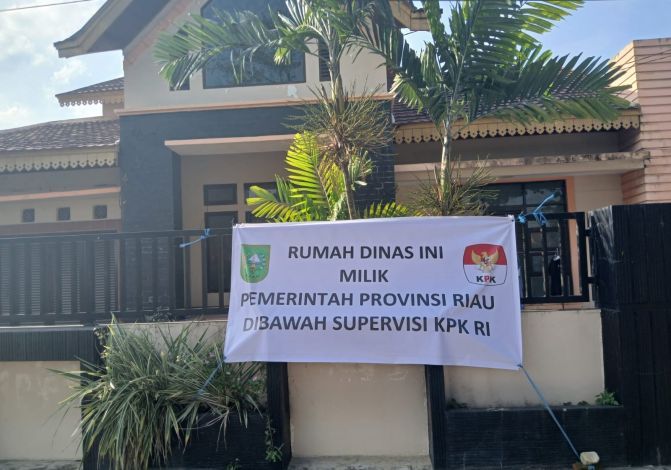 31 Rumah Dinas yang Dikuasai Mantan Pejabat Pemprov Riau Disegel