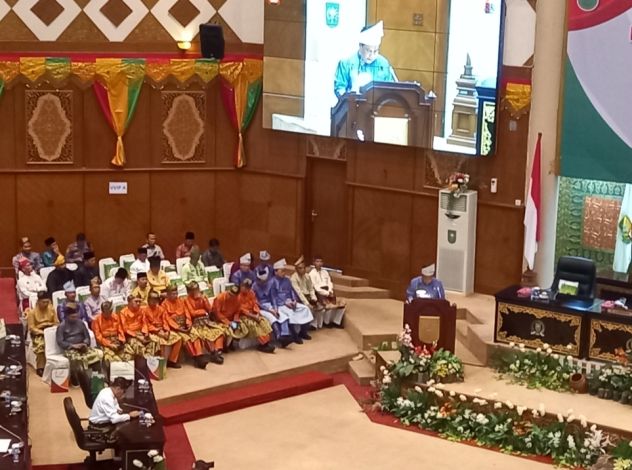 Paripurna HUT ke-67, SF Hariyanto Minta Maaf ke Masyarakat Riau